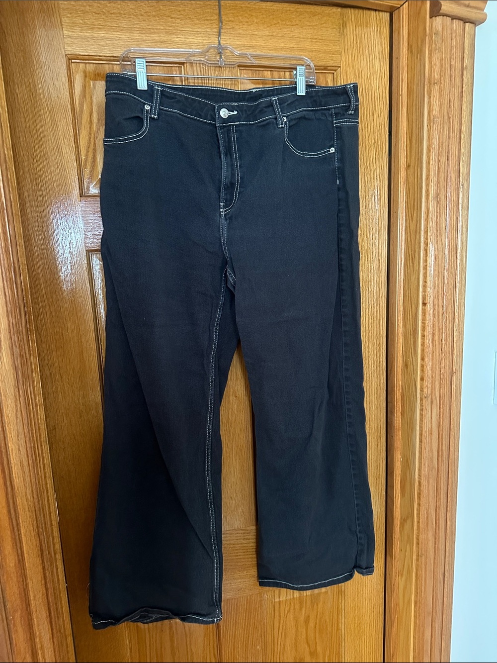H&M Divided White Stitch Black Jean